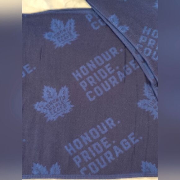 Toronto Maple Leafs Hockey Winter Scarf w/ Fringe NHL Sports Unisex - Picture 6 of 9